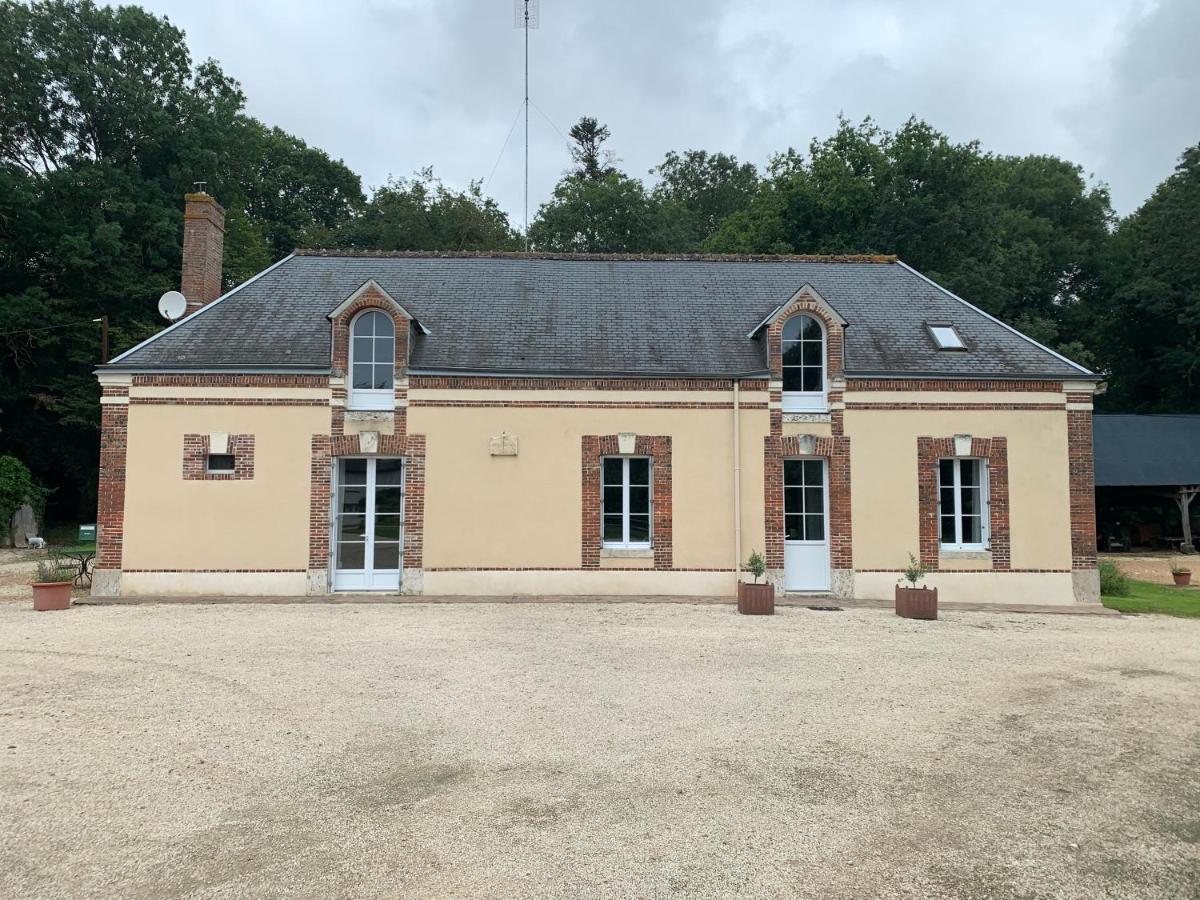 Gite A La Ferme De Sainte Radegonde Lanneray المظهر الخارجي الصورة